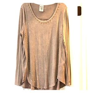 Tunic style long sleeve shirt with sequins
